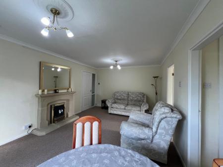 2 bedroom Flat to let in Suffolk Court, Coventry, CV5