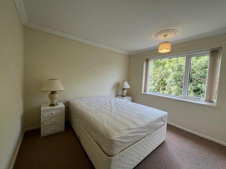 2 bedroom Flat to let in Suffolk Court, Coventry, CV5
