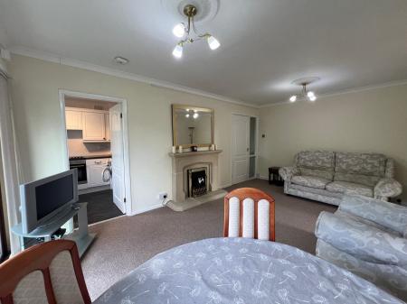 2 bedroom Flat to let in Suffolk Court, Coventry, CV5