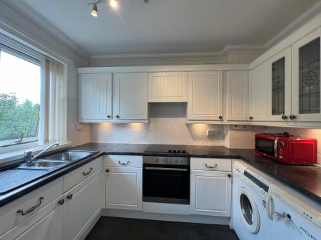 2 bedroom Flat to let in Suffolk Court, Coventry, CV5