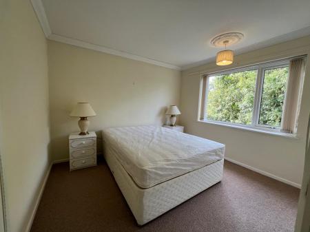 2 bedroom Flat to let in Suffolk Court, Coventry, CV5