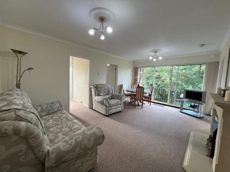 2 bedroom Flat to let in Suffolk Court, Coventry, CV5