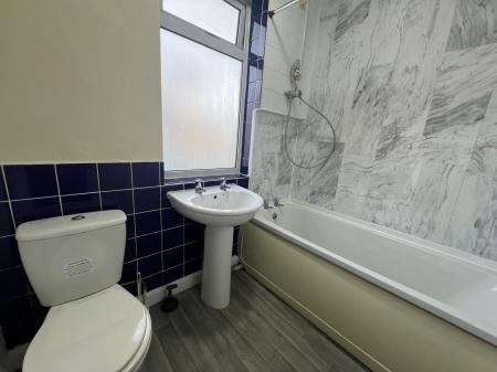 3 bedroom Semi-detached house to let in Tile Hill Lane, Tile Hill, Coventry, CV4