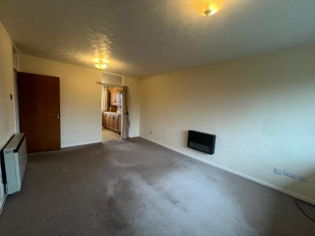 2 bedroom Maisonette to let in Pilling Close, Coventry, CV2
