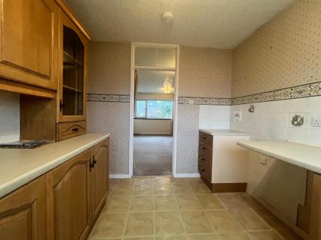 2 bedroom Maisonette to let in Pilling Close, Coventry, CV2