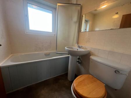 2 bedroom Maisonette to let in Pilling Close, Coventry, CV2