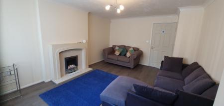 3 bedroom Semi-detached house to let in Gillquart Way, Coventry, CV1