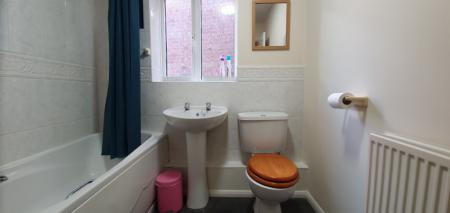 3 bedroom Semi-detached house to let in Gillquart Way, Coventry, CV1