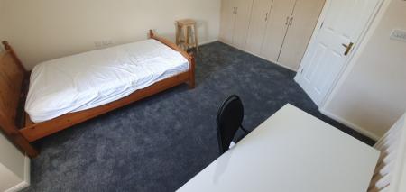 3 bedroom Semi-detached house to let in Gillquart Way, Coventry, CV1