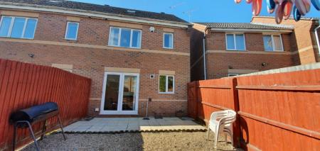 3 bedroom Semi-detached house to let in Gillquart Way, Coventry, CV1