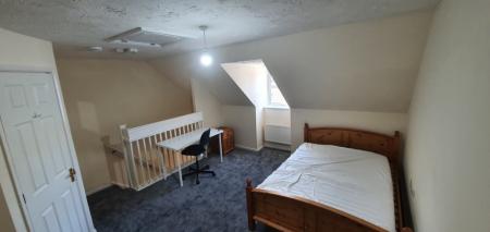 3 bedroom Semi-detached house to let in Gillquart Way, Coventry, CV1