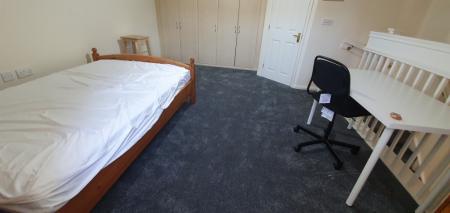 3 bedroom Semi-detached house to let in Gillquart Way, Coventry, CV1