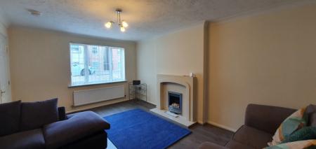 3 bedroom Semi-detached house to let in Gillquart Way, Coventry, CV1