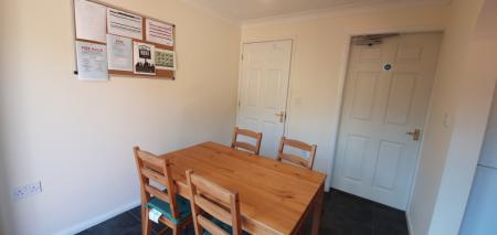 3 bedroom Semi-detached house to let in Gillquart Way, Coventry, CV1