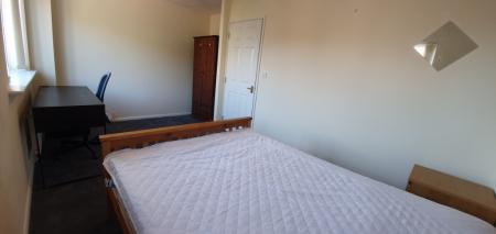 3 bedroom Semi-detached house to let in Gillquart Way, Coventry, CV1