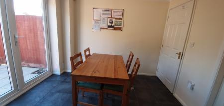 3 bedroom Semi-detached house to let in Gillquart Way, Coventry, CV1