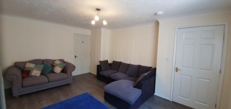 3 bedroom Semi-detached house to let in Gillquart Way, Coventry, CV1