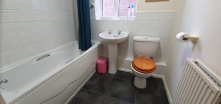 3 bedroom Semi-detached house to let in Gillquart Way, Coventry, CV1
