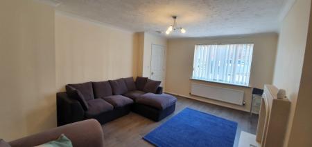 3 bedroom Semi-detached house to let in Gillquart Way, Coventry, CV1