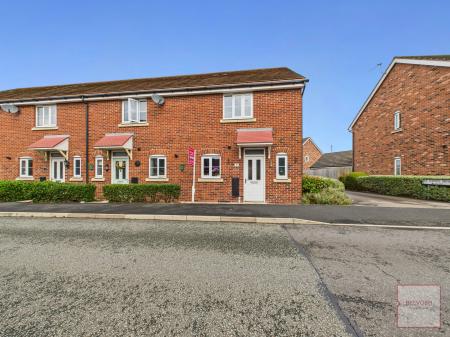 2 bedroom Mews house for sale in Abbey Park Way, Wychwood Village, Crewe, CW2