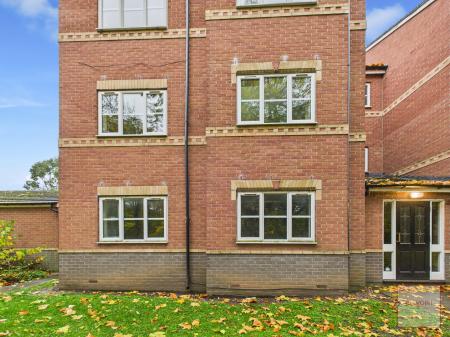 1 bedroom Flat for sale in Probert Close, Crewe, CW2