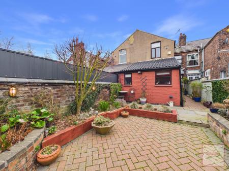 3 bedroom Terraced House for sale in Gainsborough Road, Crewe, CW2