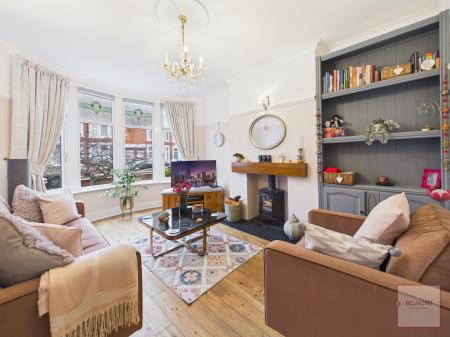 3 bedroom Terraced House for sale in Gainsborough Road, Crewe, CW2