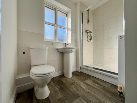 3 bedroom Semi-detached house to let in Golden Hill, Weston, CW2