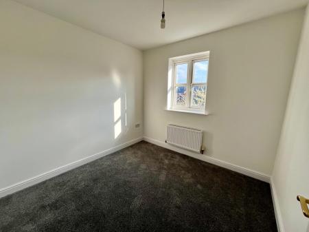 3 bedroom Semi-detached house to let in Golden Hill, Weston, CW2