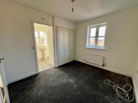 3 bedroom Semi-detached house to let in Golden Hill, Weston, CW2