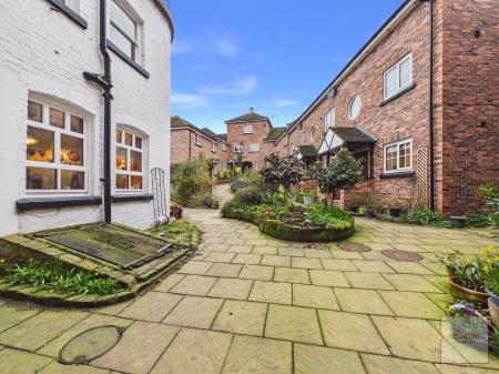 1 bedroom Flat for sale in Crown Mews Cheshire Street, Audlem, CW3