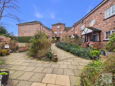 1 bedroom Flat for sale in Crown Mews Cheshire Street, Audlem, CW3