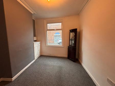 2 bedroom Terraced House to let in Bridle Road, Crewe, CW2