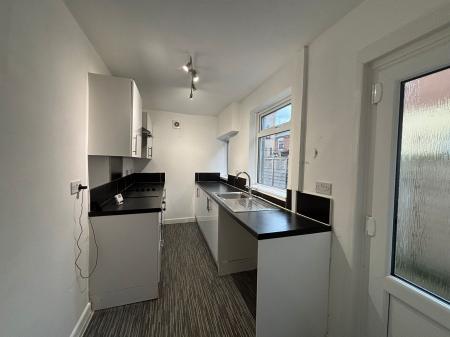 2 bedroom Terraced House to let in Bridle Road, Crewe, CW2