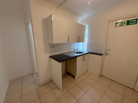 1 bedroom Commercial Property to let in Nantwich Road, Crewe, CW2