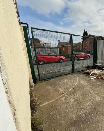 1 bedroom Commercial Property to let in Nantwich Road, Crewe, CW2