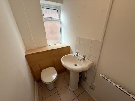 1 bedroom Commercial Property to let in Nantwich Road, Crewe, CW2