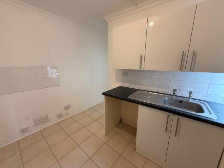 1 bedroom Commercial Property to let in Nantwich Road, Crewe, CW2