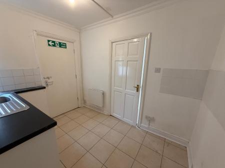 1 bedroom Commercial Property to let in Nantwich Road, Crewe, CW2