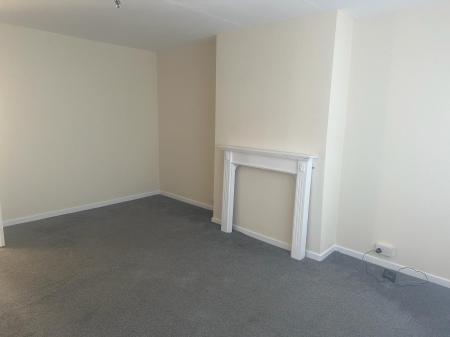 2 bedroom Flat to let in Arderne Ave, Crewe, CW2
