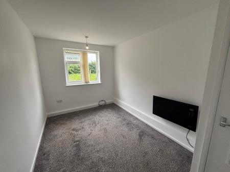 2 bedroom Flat to let in Arderne Avenue, Crewe, CW2