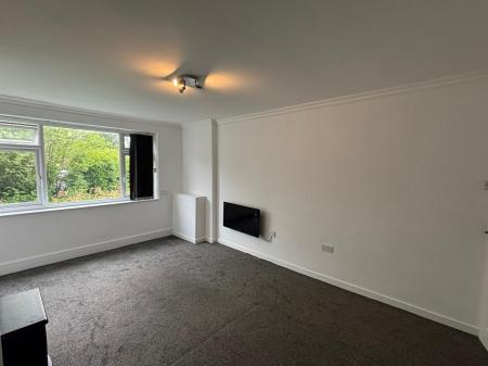 2 bedroom Flat to let in Arderne Avenue, Crewe, CW2