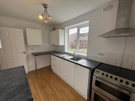 2 bedroom Flat to let in Arderne Avenue, Crewe, CW2