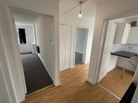 2 bedroom Flat to let in Arderne Avenue, Crewe, CW2