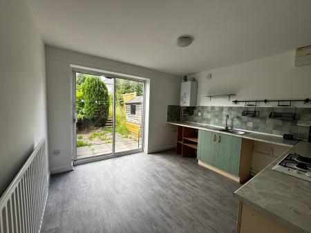 2 bedroom Semi-detached house to let in Brookdale Park, Crewe, CW2