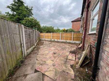 3 bedroom Semi-detached house to let in Newfield Drive, Crewe, CW1