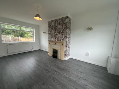 3 bedroom Semi-detached house to let in Newfield Drive, Crewe, CW1
