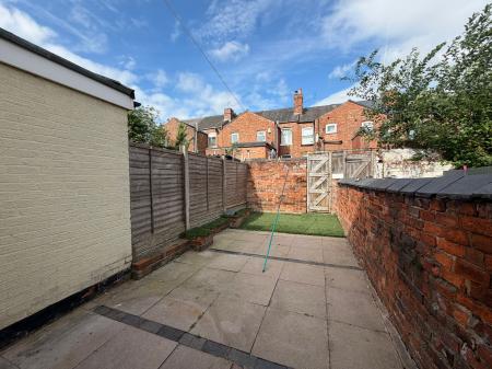 2 bedroom Terraced House to let in Chetwode Street, Crewe, CW1