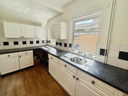 2 bedroom Terraced House to let in Bright Street, Crewe, CW1