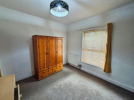 1 bedroom Flat to let in Market Street, Crewe, CW1